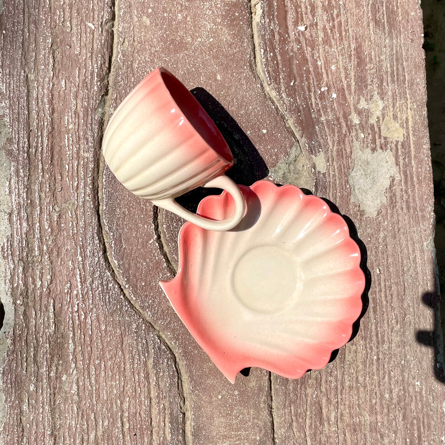 Ocean shell cup saucer (Ombré pink)