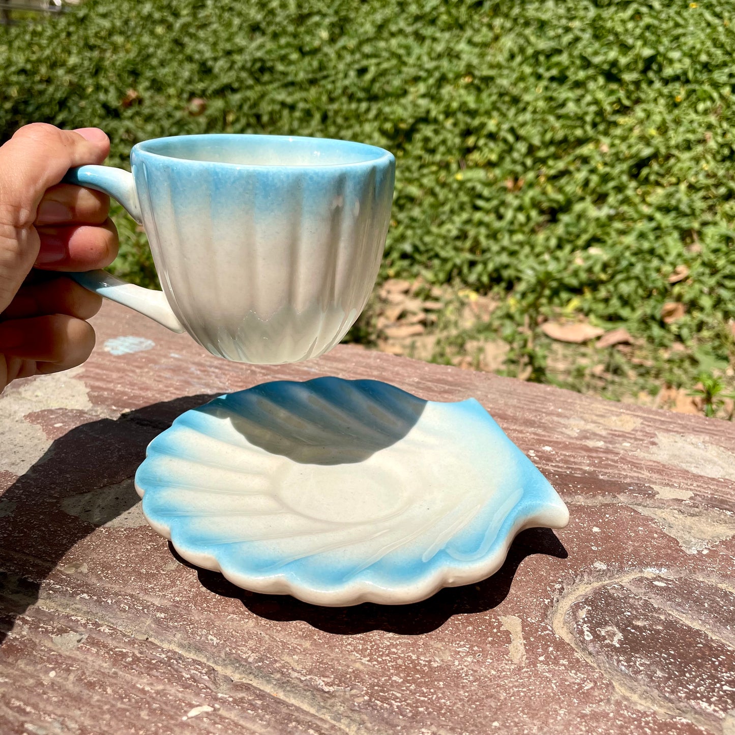 Ocean shell cup saucer (ombré blue)