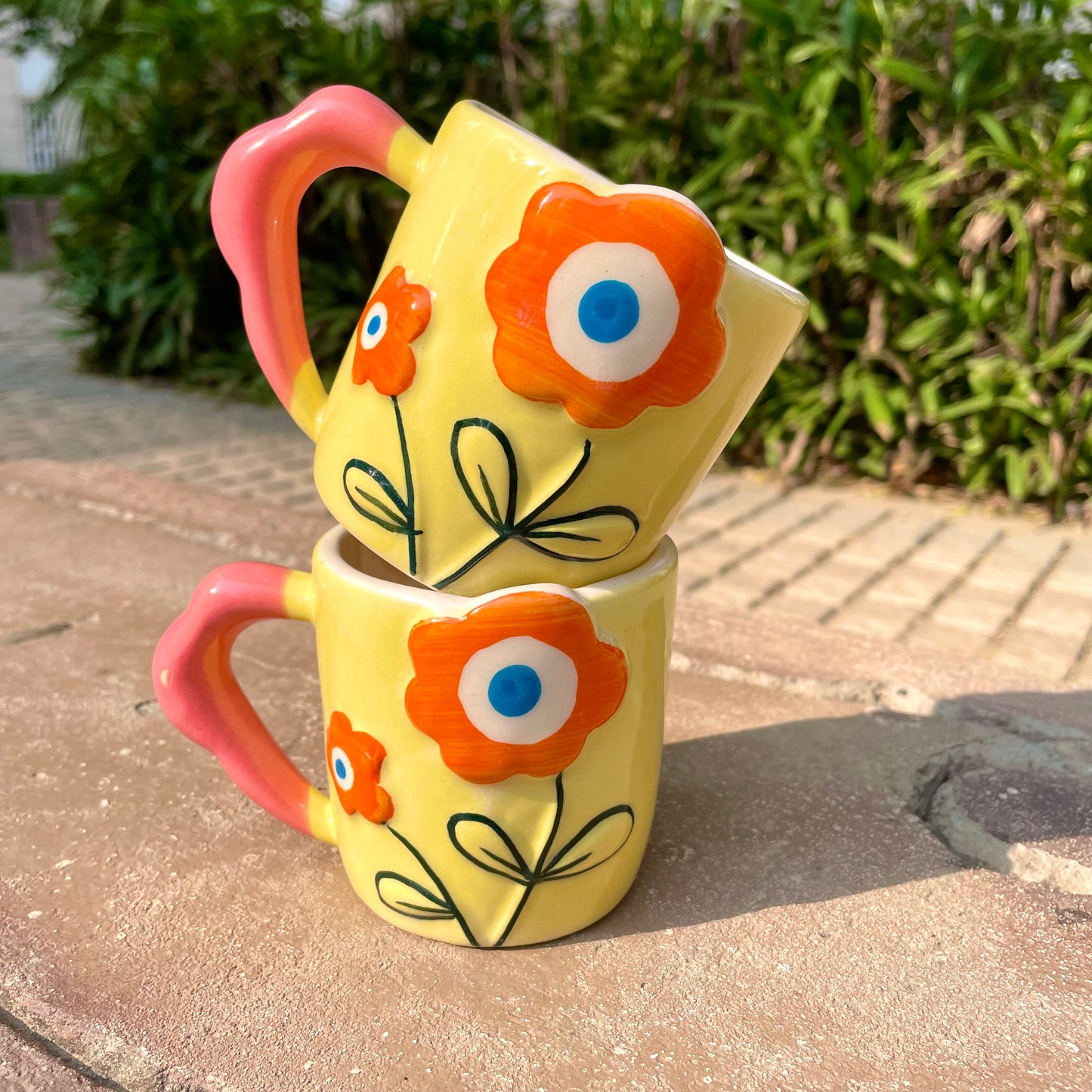 Floral pop mug yellow