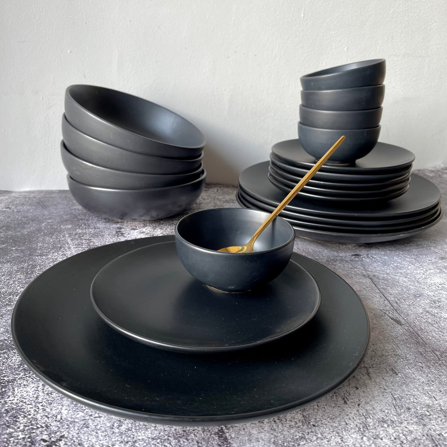 Buy Classic Black Matt dinner set Online