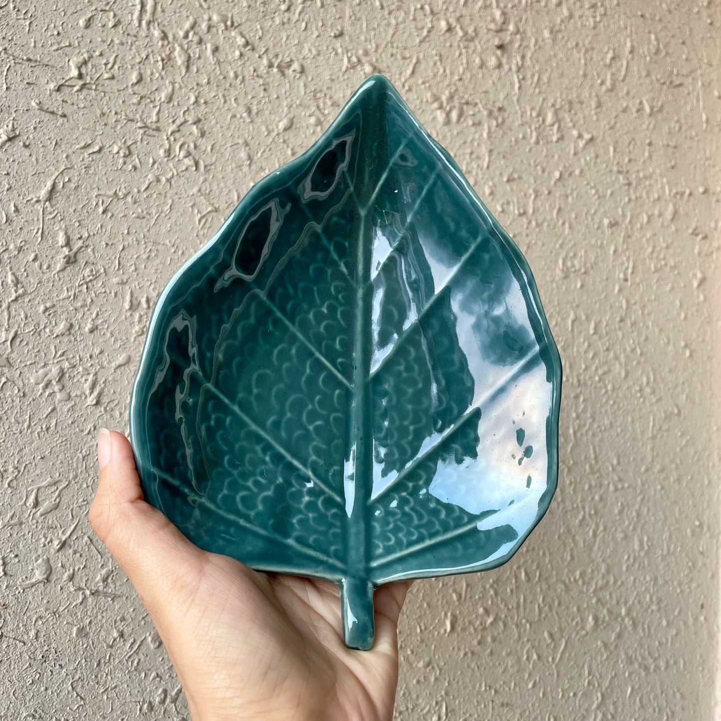 Leaf Platter (BUY 1 GET 1 Free)