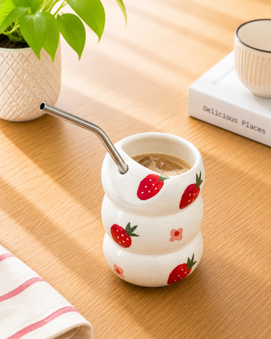Strawberry bubble sipper (cum tumbler) with straw