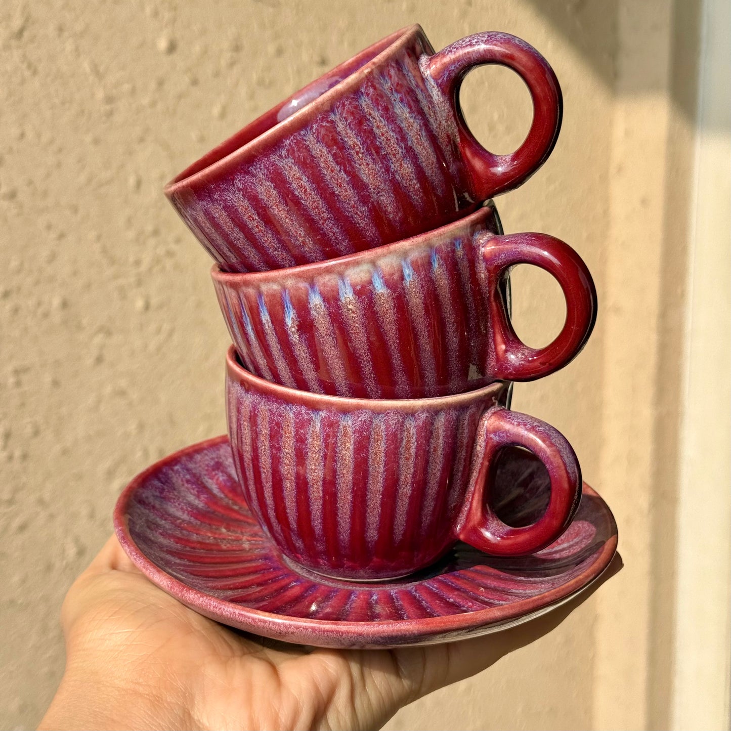 Crimson cup saucer set