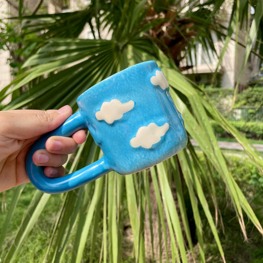 Cloud catcher mug with long handle
