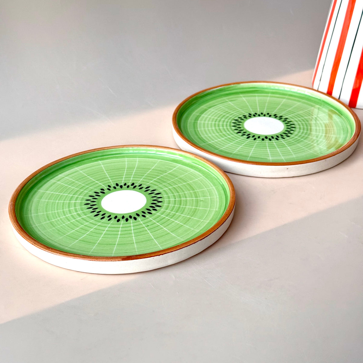 Kiwi Snack Plate cum platter (8-inch)