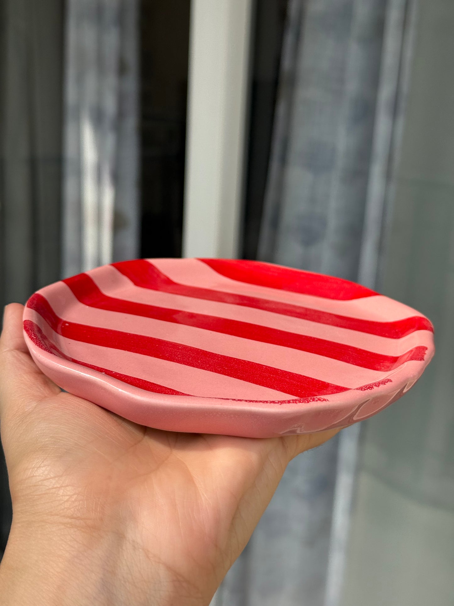 Candy stripe dessert plate