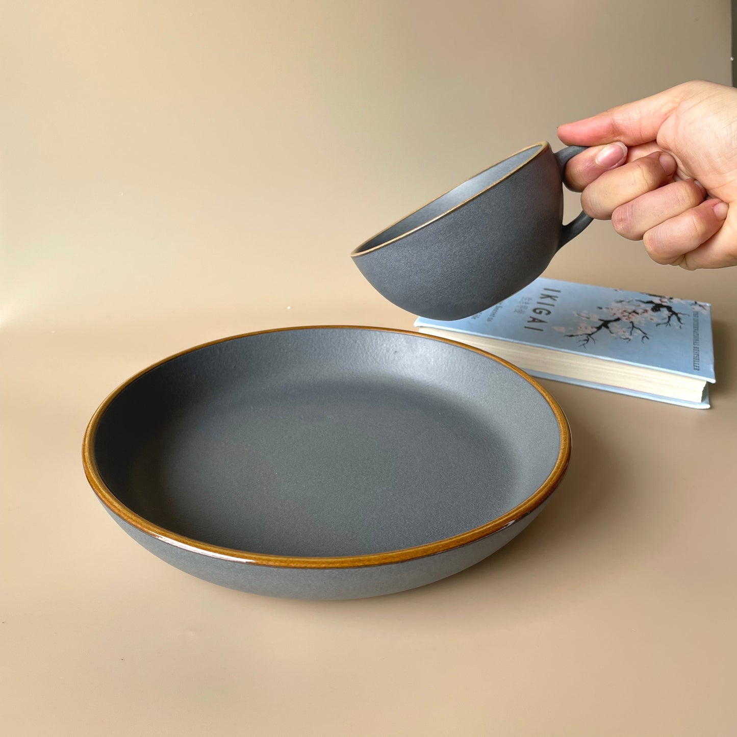 Pebble breakfast set