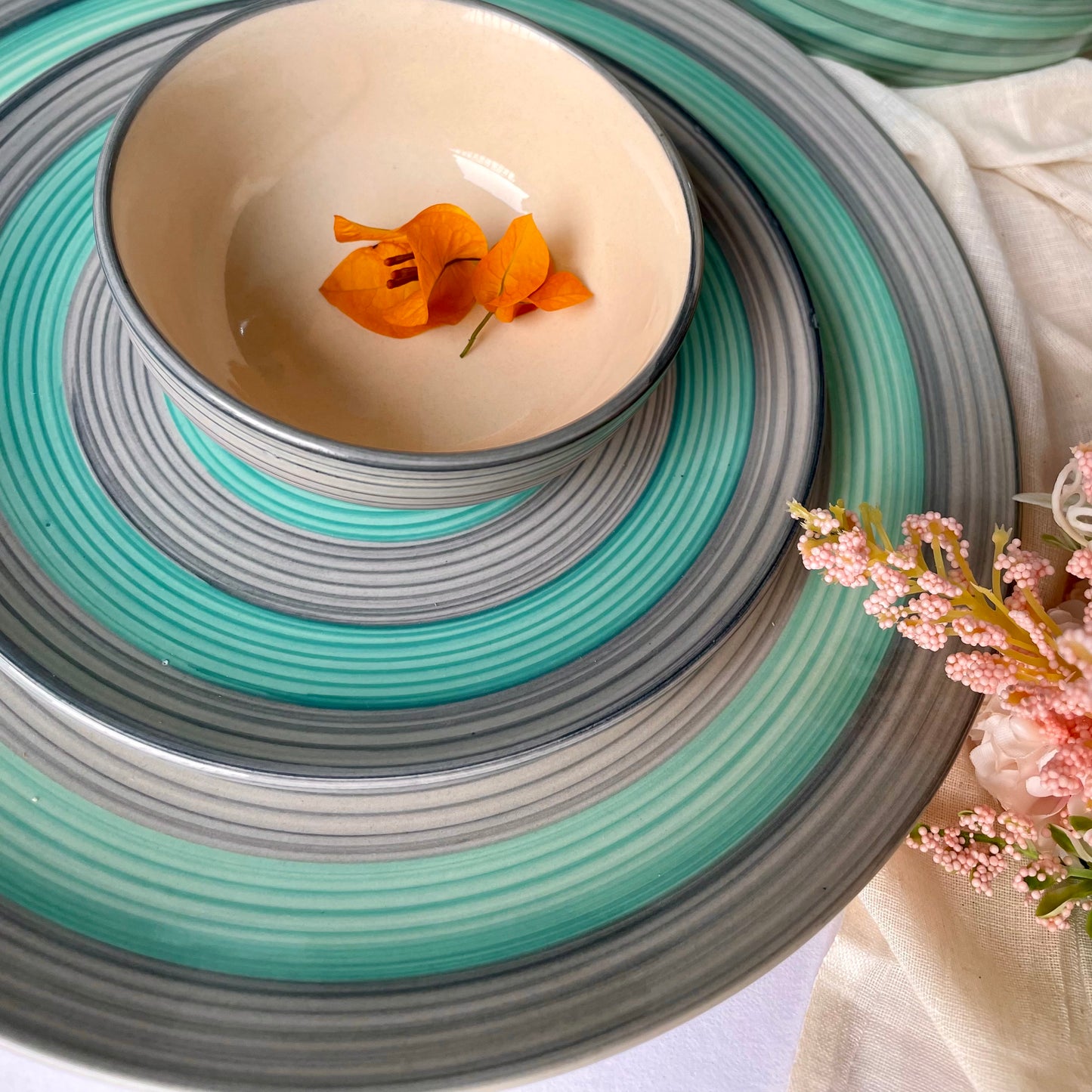 Green grey spiral dinner set